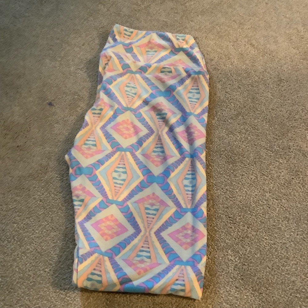 Lularoe patterned leggings